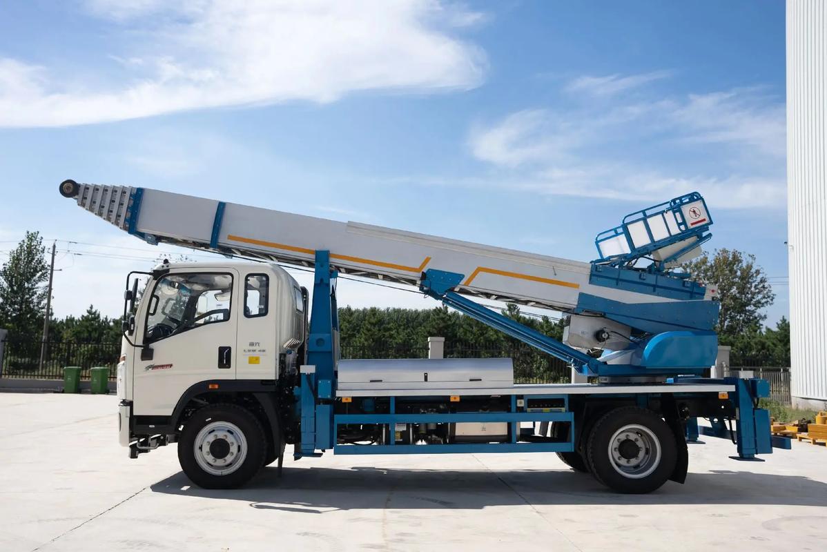 芦山云梯上料车租赁费用