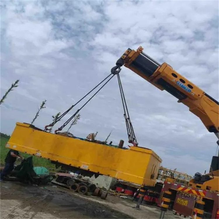 芦山随车吊吊集装箱怎么吊